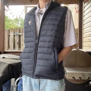 Super cool vintage y2k 2000s navy blue Guess Puffer Vest!